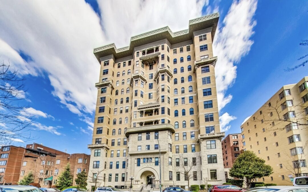 Enhancing Communication Between Property Managers and Owners in Condo Associations